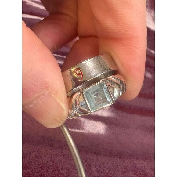 Vintage Sterling Silver Square Cut Ice Blue Topaz Solitaire Ring size 9 - Picture 6 of 7